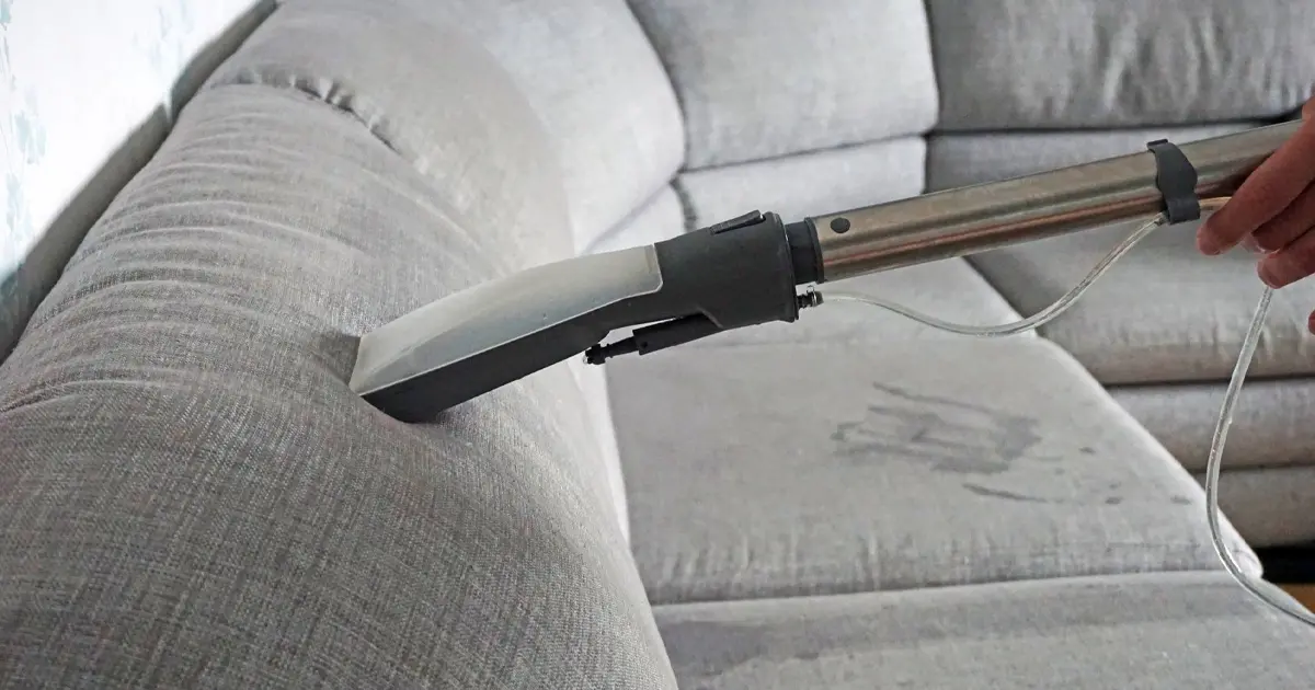 Koltuk Temizliği Nasıl Yapılır? Leke Çıkarma Yöntemleri